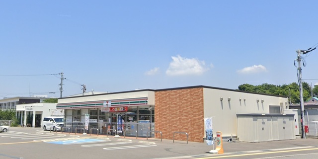 コンビニ　セブンイレブン紀の川粉河駅南店（コンビニ）まで929m