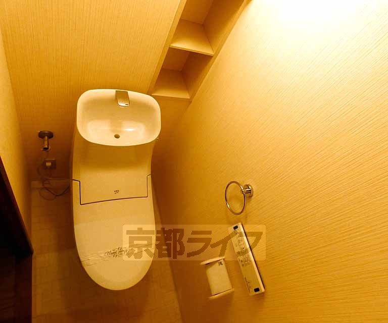 グランレブリー御所東IIのトイレ写真