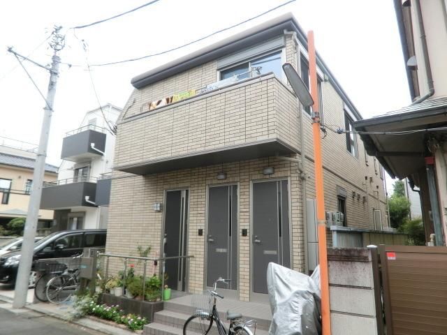建物外観　２０１１年竣工の物件です