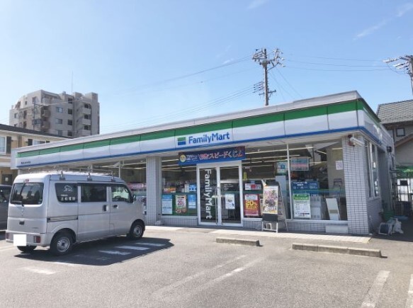 コンビニ　ファミリーマート東海しあわせ村店（コンビニ）まで445m