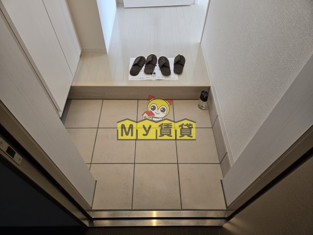 玄関　パークフラッツ新栄