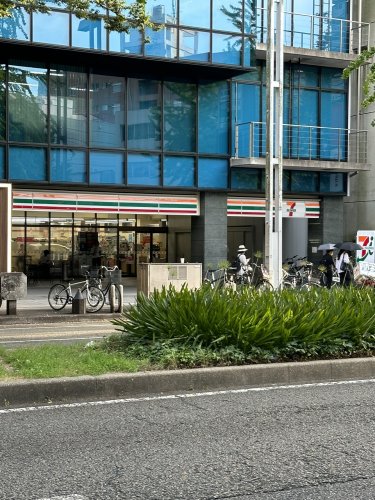 コンビニ　セブンイレブン 名古屋新栄1丁目店（コンビニ）まで235m