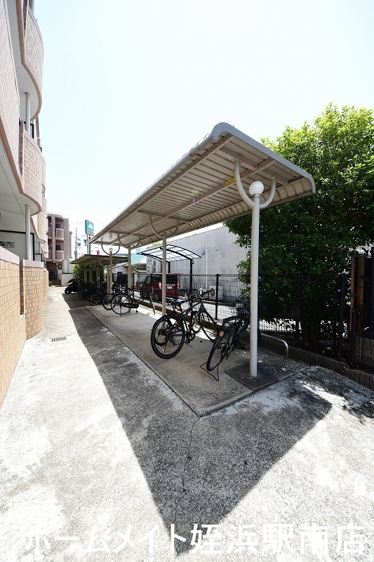 その他　★屋根付き駐輪場♪★