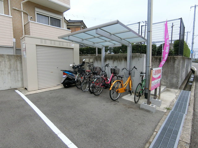 エントランス　駐輪場