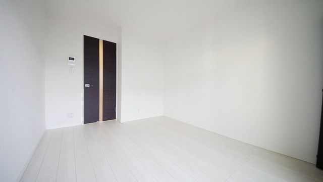 居室・リビング　同建物別号室