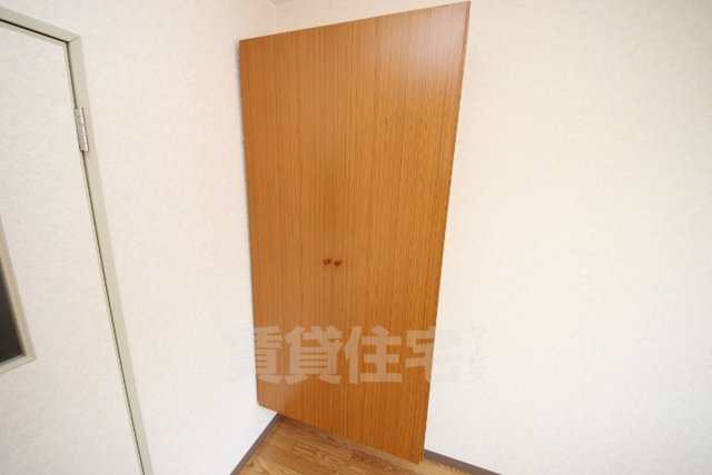 近鉄奈良線 生駒駅 徒歩20分 3階建 築35年の内装写真