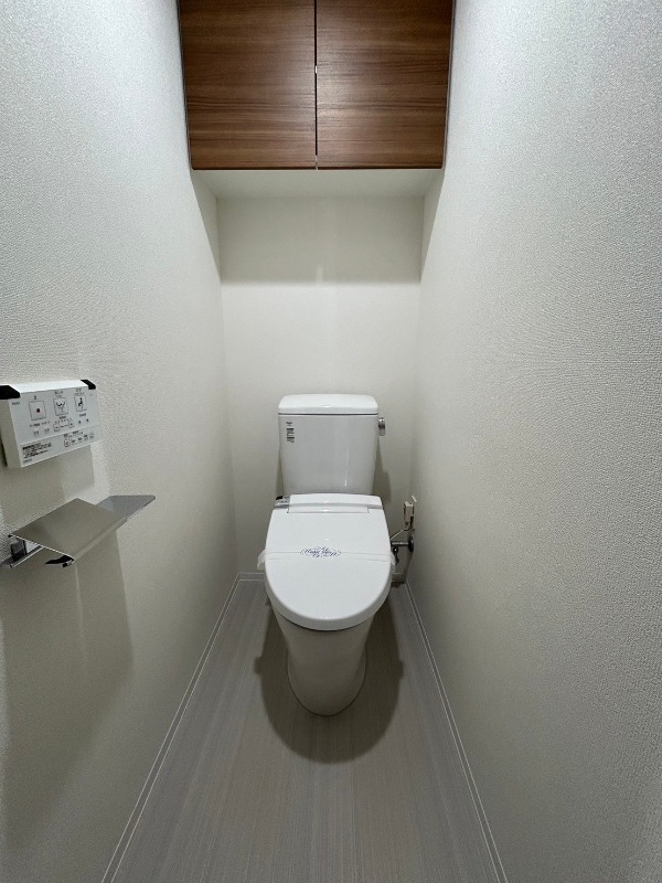 東急池上線 雪が谷大塚駅 徒歩5分 8階建 築5年のトイレ写真