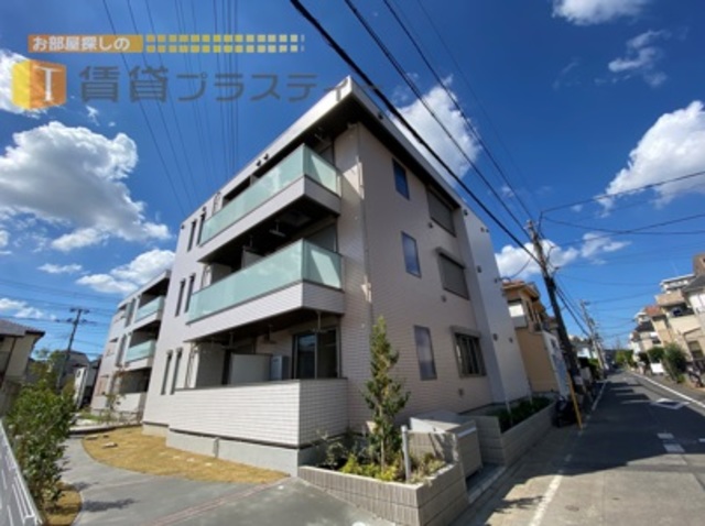 建物外観　シンプルだからこそ飽きのこないデザインです。