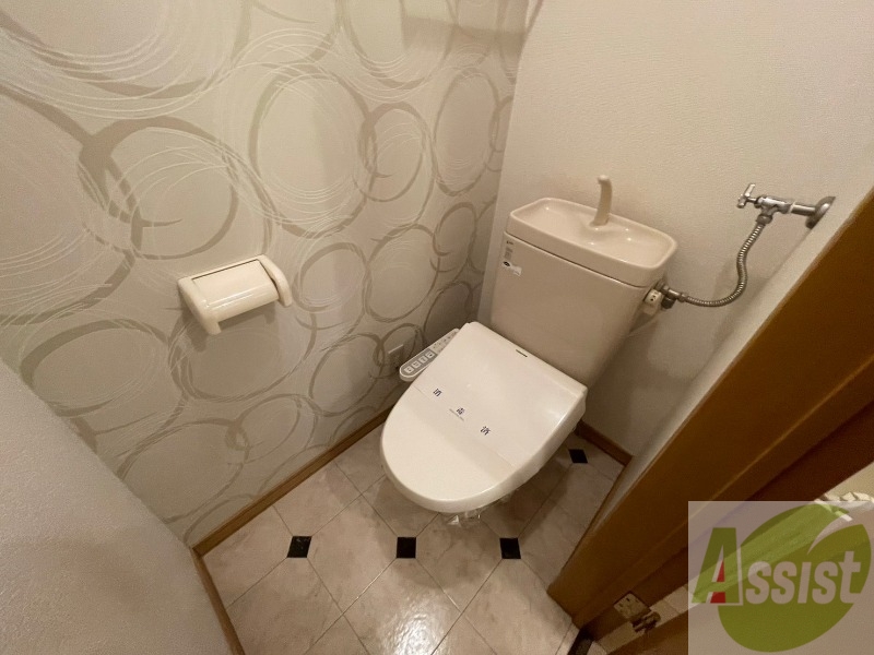 トイレ　こちらはトイレです。清潔感があり、安心して使用できます。
