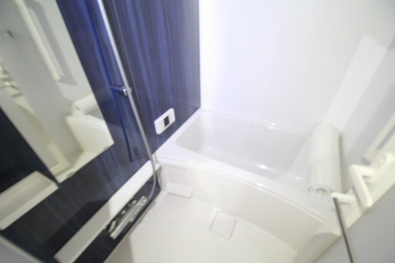 バス・シャワールーム　※別部屋の写真です