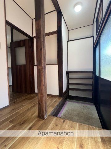 京急本線 追浜駅 徒歩18分 2階建 築50年の玄関写真