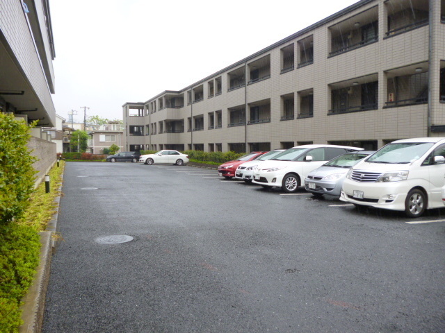 駐車場　★敷地内駐車場あり★