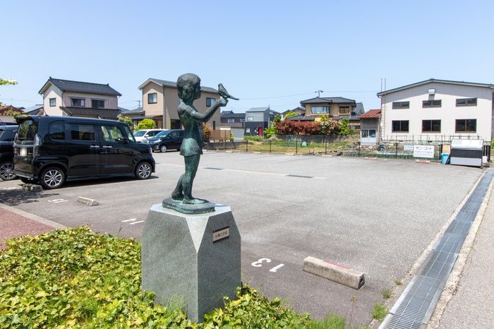 駐車場　駐車場に車を止められます