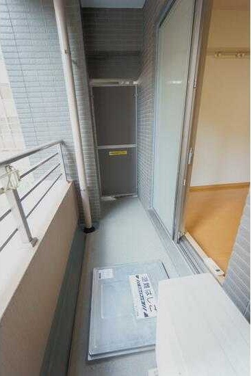 玄関　写真は同マンションの別のお部屋の場合があります