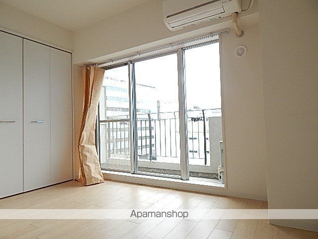 ＪＲ中央線 立川駅 徒歩7分 6階建 築42年の居間写真