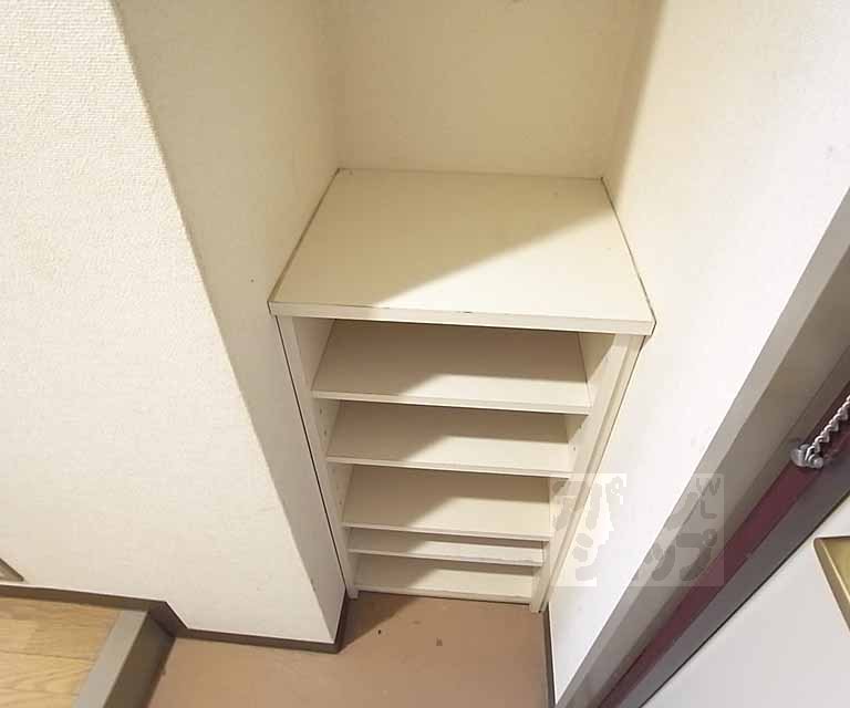 その他部屋・スペース　下駄箱設置しております。