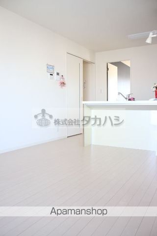 ＪＲ福塩線 福山駅 徒歩52分 3階建 築13年の居間写真