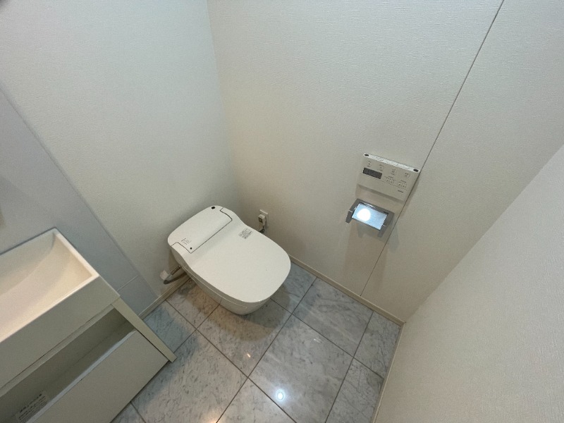 クリスタルグランツ京都高辻のトイレ写真