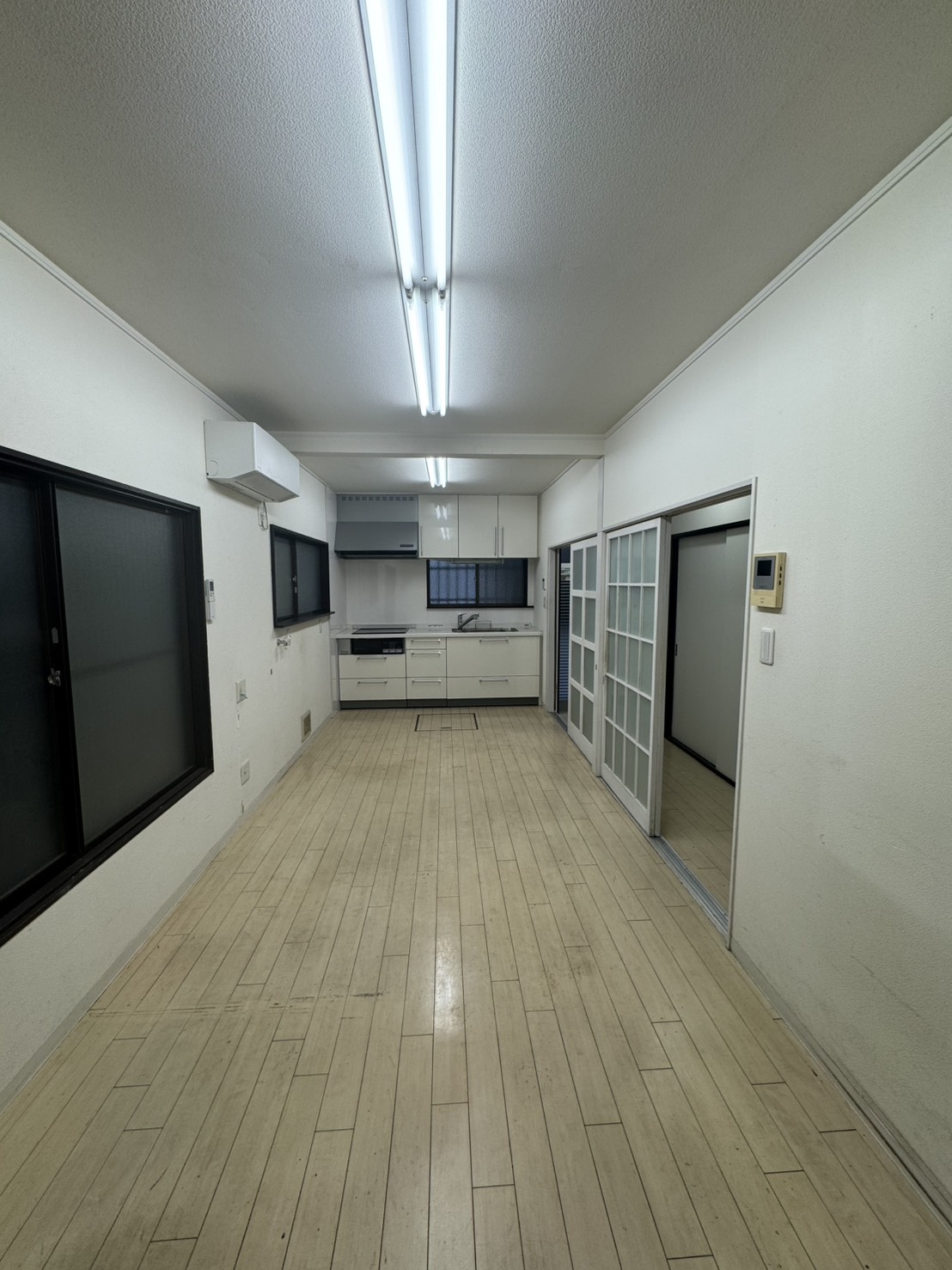 元麻布二丁目戸建の居間写真