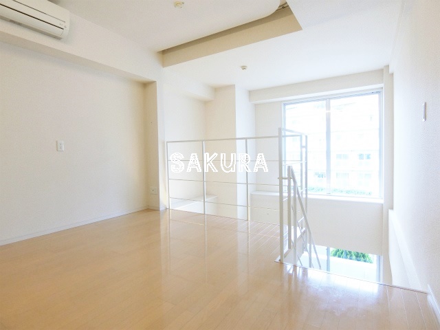 居室・リビング　開放感のあるゆったりとしたお部屋です♪