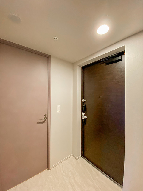 玄関　※写真は同タイプ住戸です。