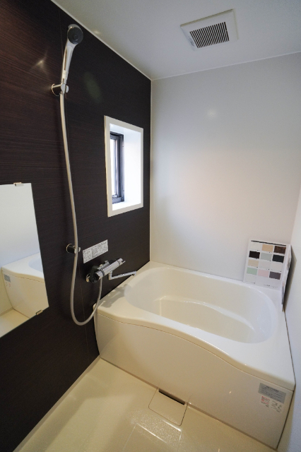 バス・シャワールーム　同じ建物の別のお部屋