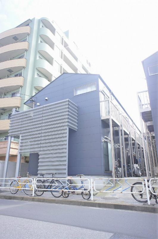 建物外観　スタイリッシュな外観ですね！