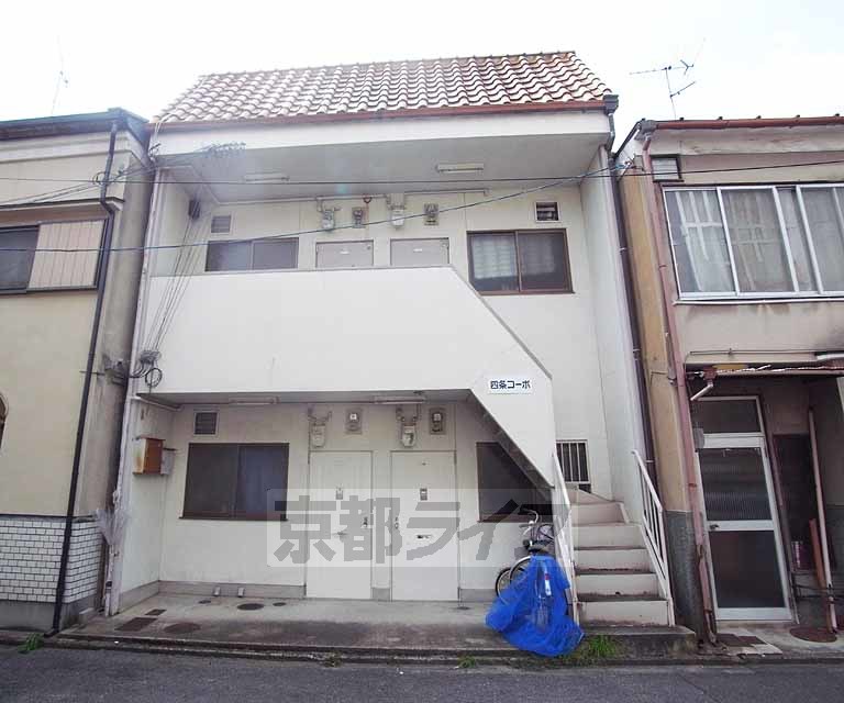 【京都市中京区壬生森町のアパートの建物外観】