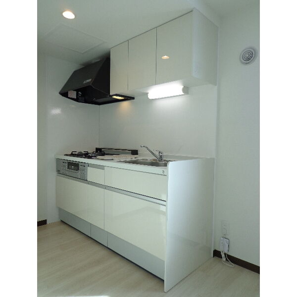 キッチン　独立システムキッチンは料理も掃除もしやすいです♪