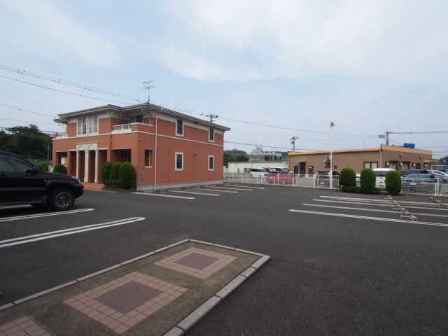 【遠賀郡岡垣町野間南のアパートの駐車場】