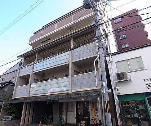 京都市中京区塩屋町のマンションの建物外観