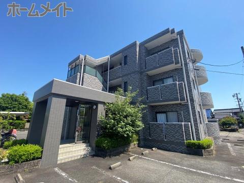 岐阜市春近古市場のマンションの建物外観