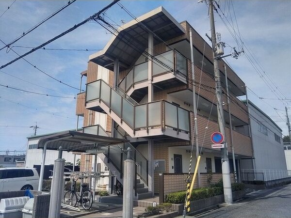 伊丹市鋳物師のマンションの建物外観