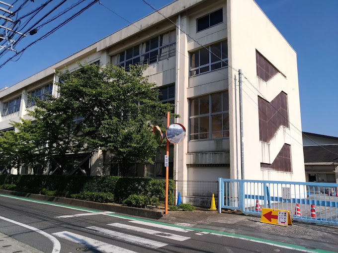 【フォーバスIIの小学校】