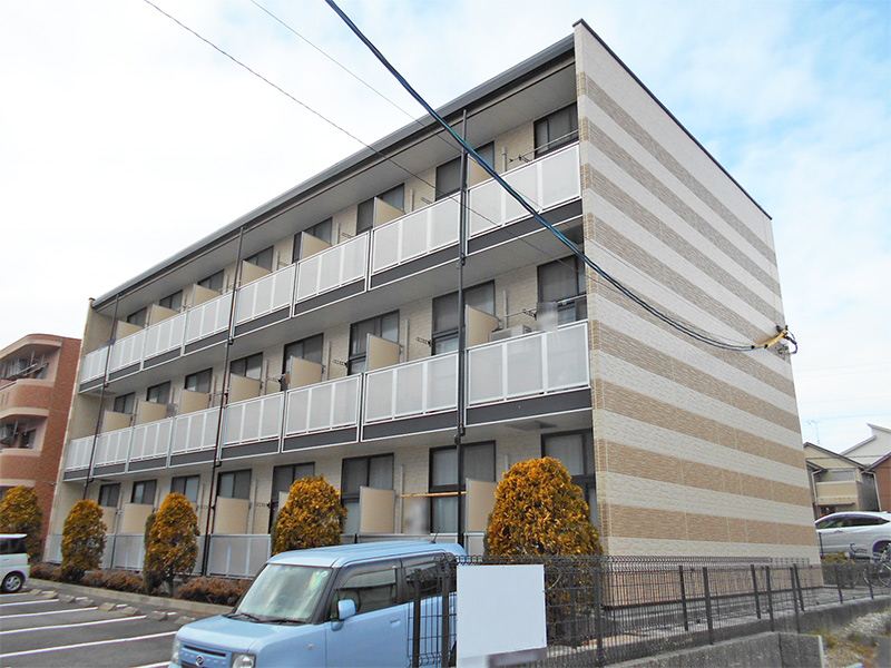 【日進市竹の山のマンションの建物外観】