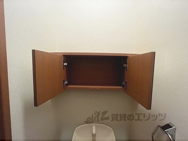 トイレ　棚