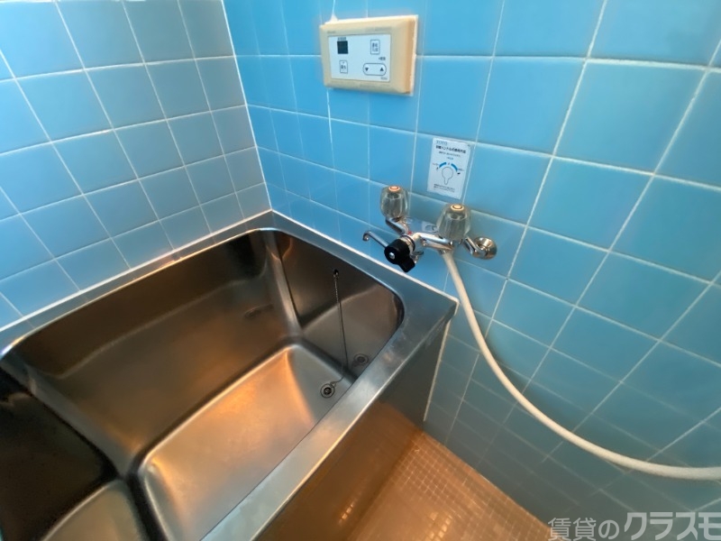 バス・シャワールーム　昭和の匂いがしてきますね（笑）