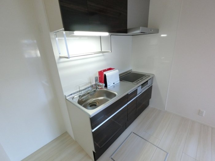 キッチン　類似室内、内装色異なる場合あり