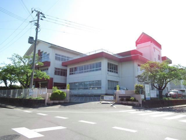 小学校　郡山市立大槻小学校（小学校）まで471m