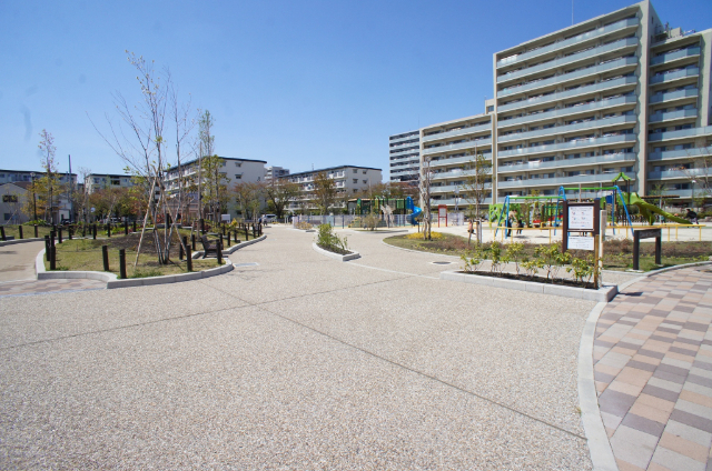 公園　東新小岩二丁目かがやき公園（公園）まで12m
