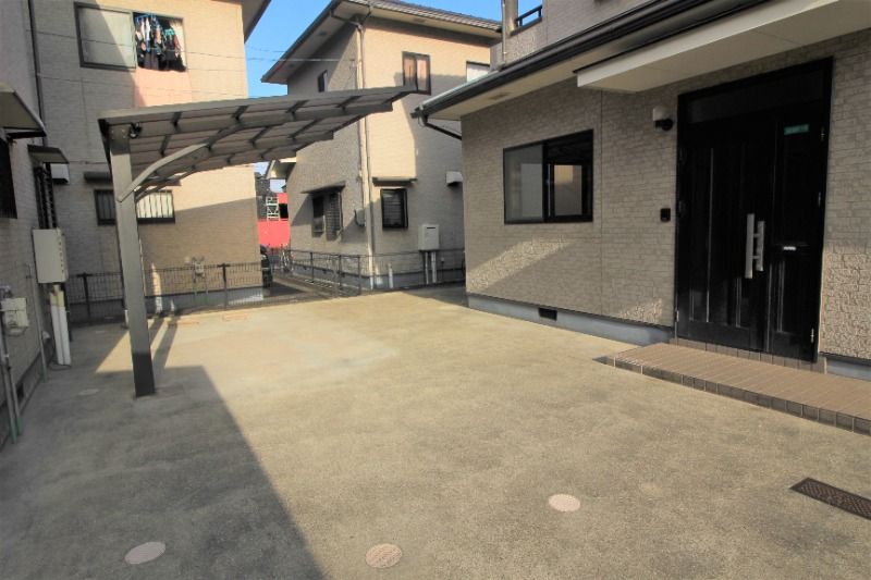 駐車場　現況優先