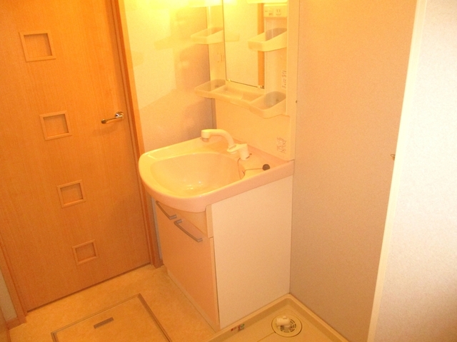 洗面設備　洗髪洗面化粧台