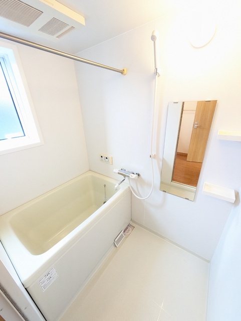 バス・シャワールーム　★★お風呂は嬉しい追焚機能付きです♪★★