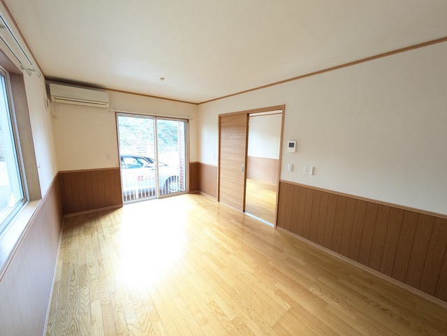 居室・リビング　★★１２．１帖のリビングです♪★★