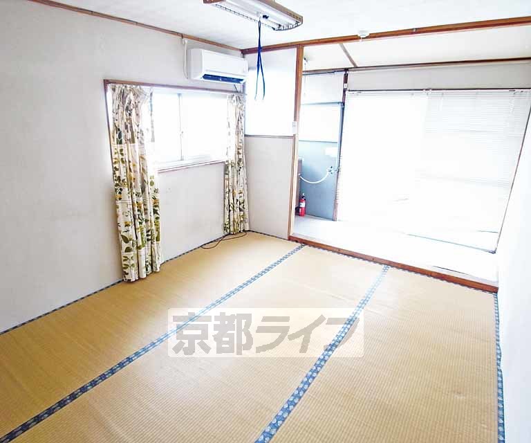 居室・リビング　きれいなお部屋です