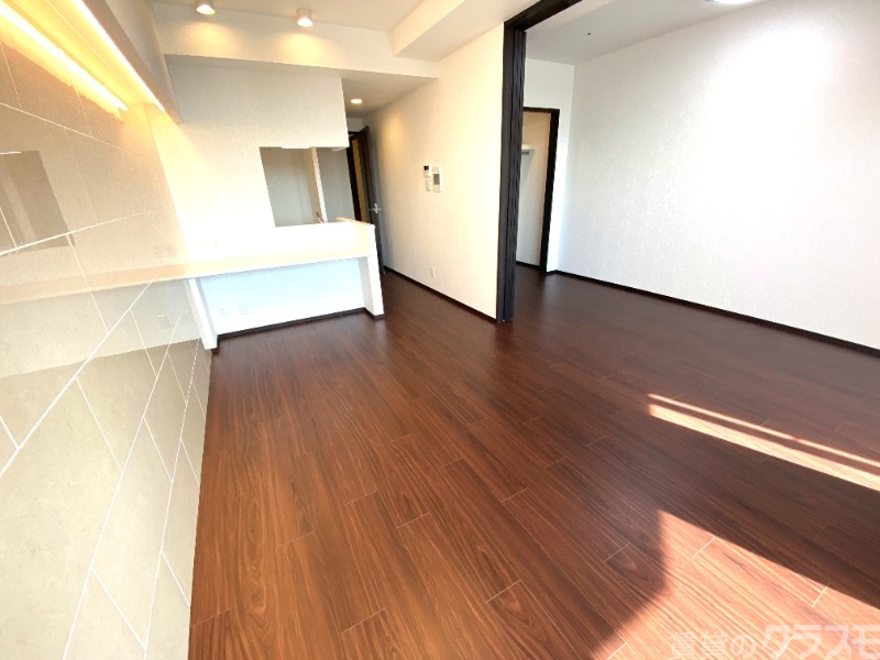 居室・リビング　白を基調にした明るいお部屋です。