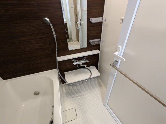 バス・シャワールーム