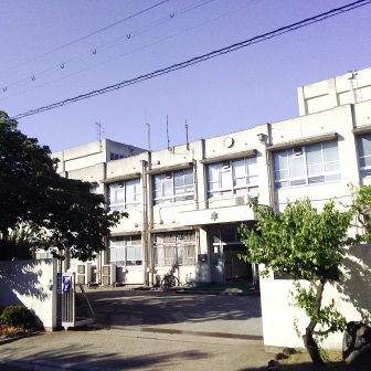 中学校　堺市立登美丘中学校（中学校）まで1044m