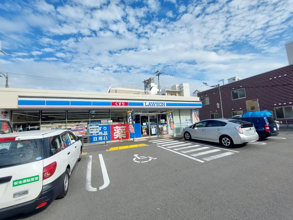 コンビニ　ローソン松山味酒町店（コンビニ）まで264m