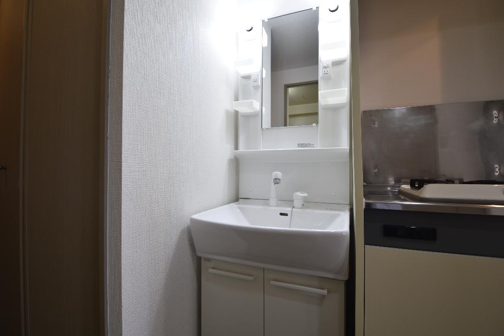 洗面設備　洗髪洗面化粧台